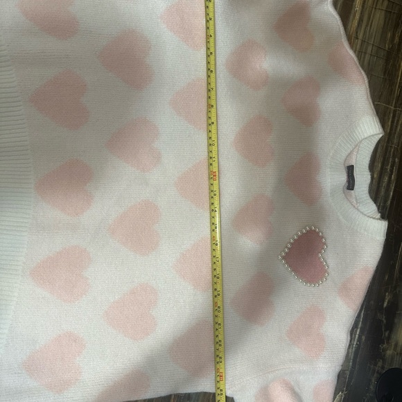 Vince Camuto Cream and Pink Heart Sweater with Pearl Detail Size Large. - Picture 8 of 15